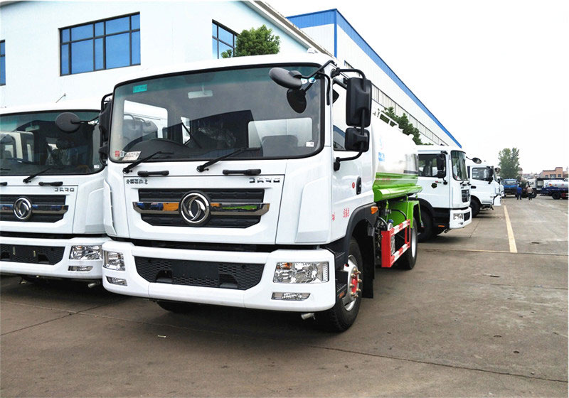 東風D9多利卡灑水車︱12噸灑水車