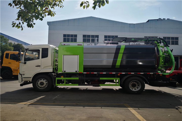 礪十而破，東風高壓清洗吸污車一車兩用文武兼修