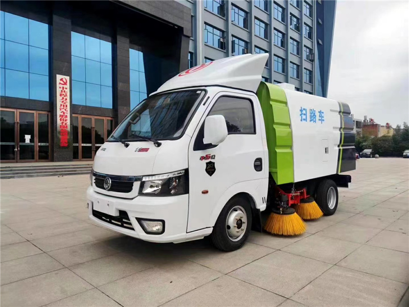 東風途逸掃路車物業，小區環衛首選車身比較小巧靈活，純電動、汽油、柴油三種動力可供選擇