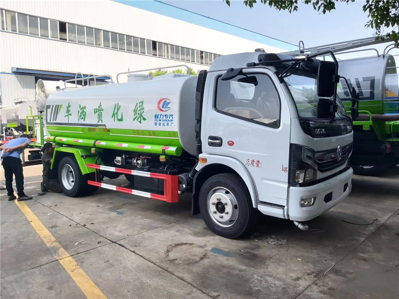東風華神T5灑水車車具有性能優良，工作可靠、效率高、維修方便