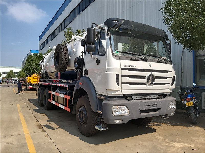 東風柳汽清洗吸污車充分利用車輛，完善清洗吸污功能