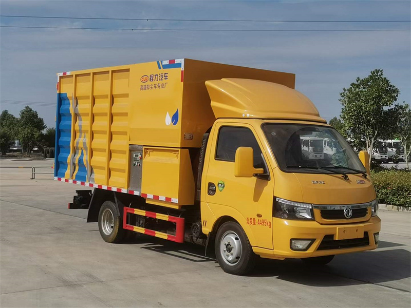 新品上市：物料粉碎車把收集、粉碎、運(yùn)輸于一體專用車輛