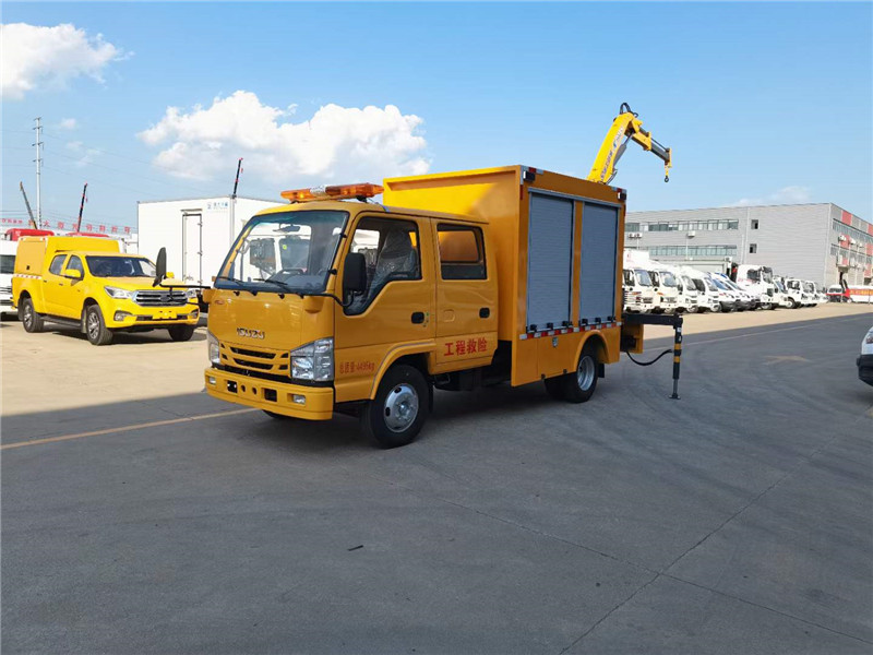 程力五十鈴雙排救險車帶徐工2噸吊機