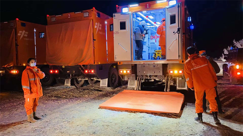 程力集團醫監醫保車為護送航天員順利進入中國載人飛船再立新功